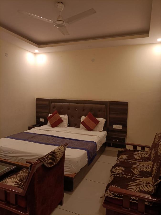 Hotel City Lite Near Igi Airport New Delhi Bagian luar foto